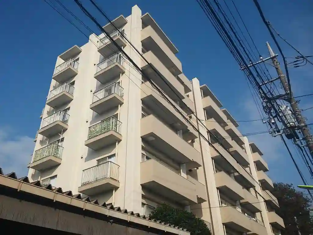 ドミール烏山 外観