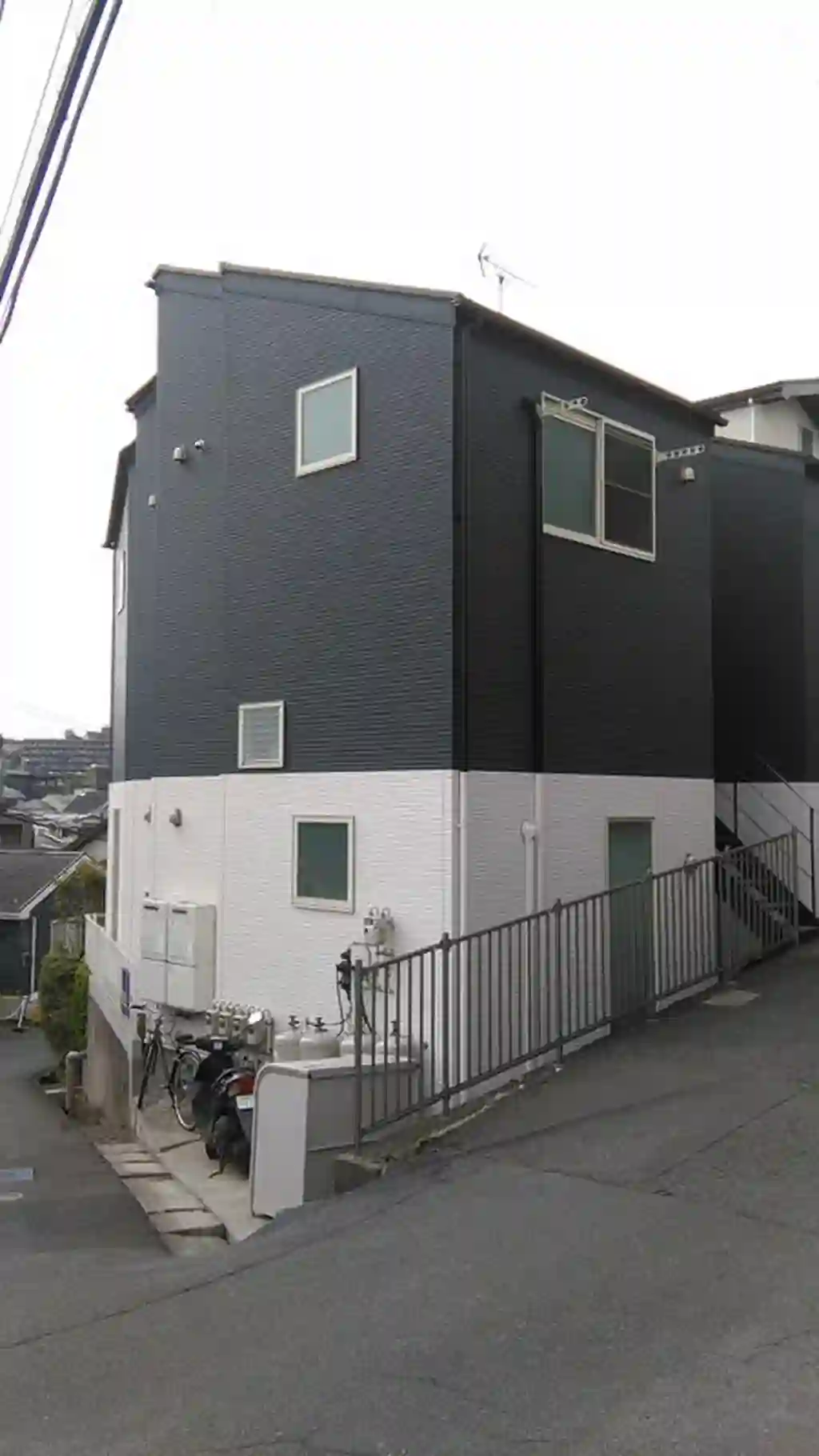 アザーレ百合ヶ丘弐番館 外観