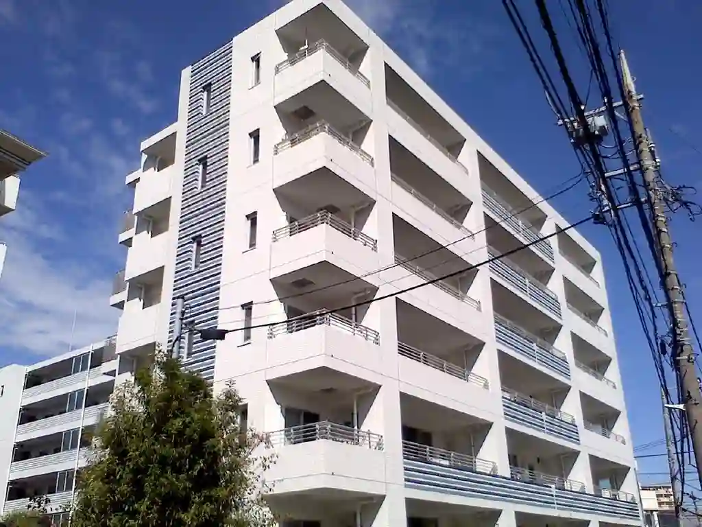 クレッセント中山 外観