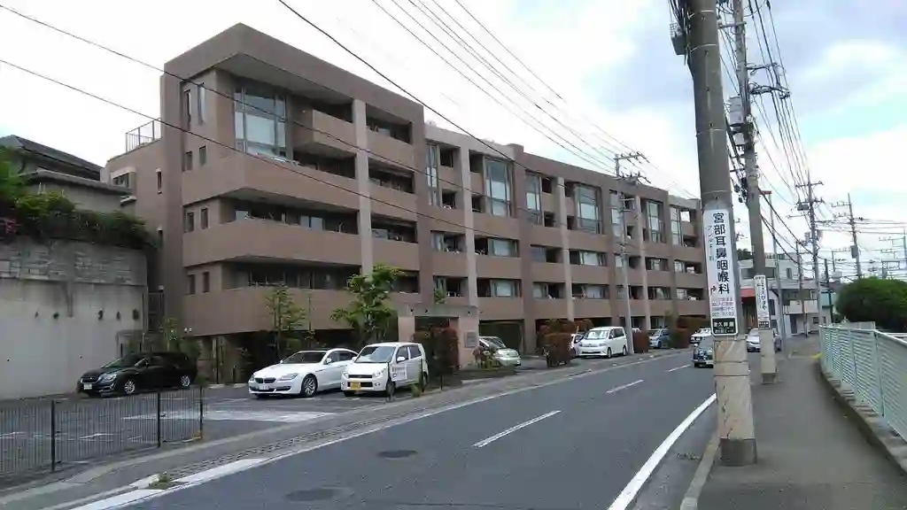 グラビスコート読売ランド前 外観