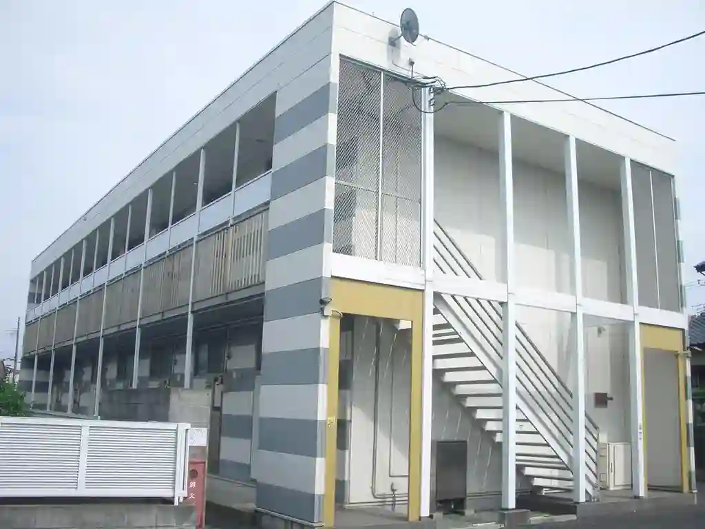 レオパレススズキ 外観
