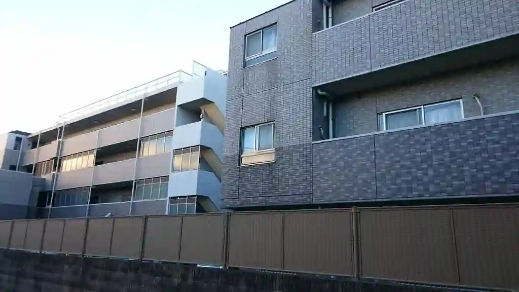 ライオンズヴィアーレ蓮根 外観