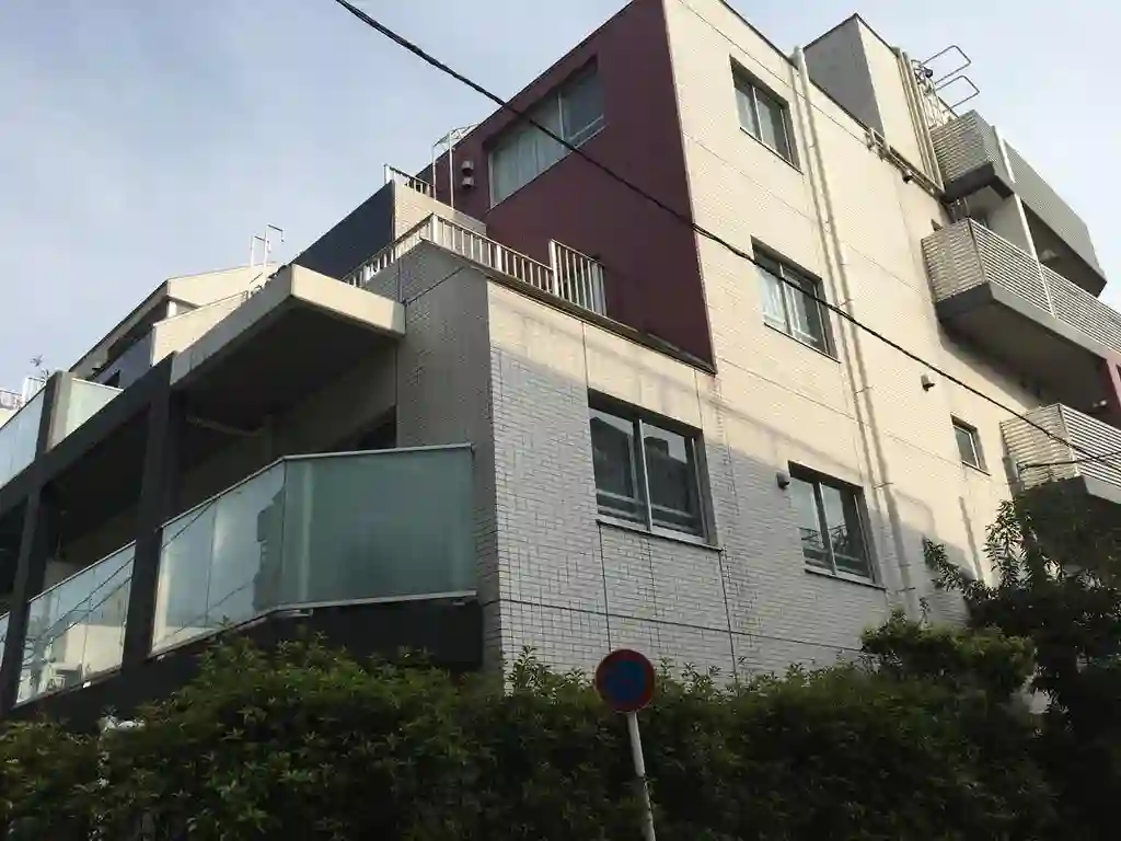 アパートメンツ白金コローレ 外観