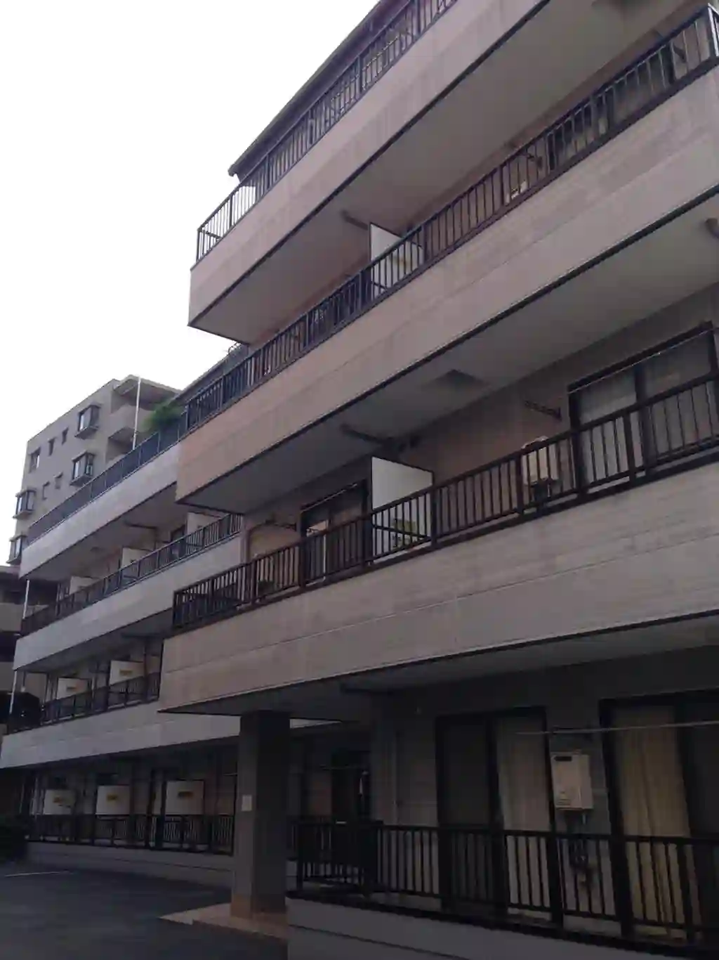 エル 外観