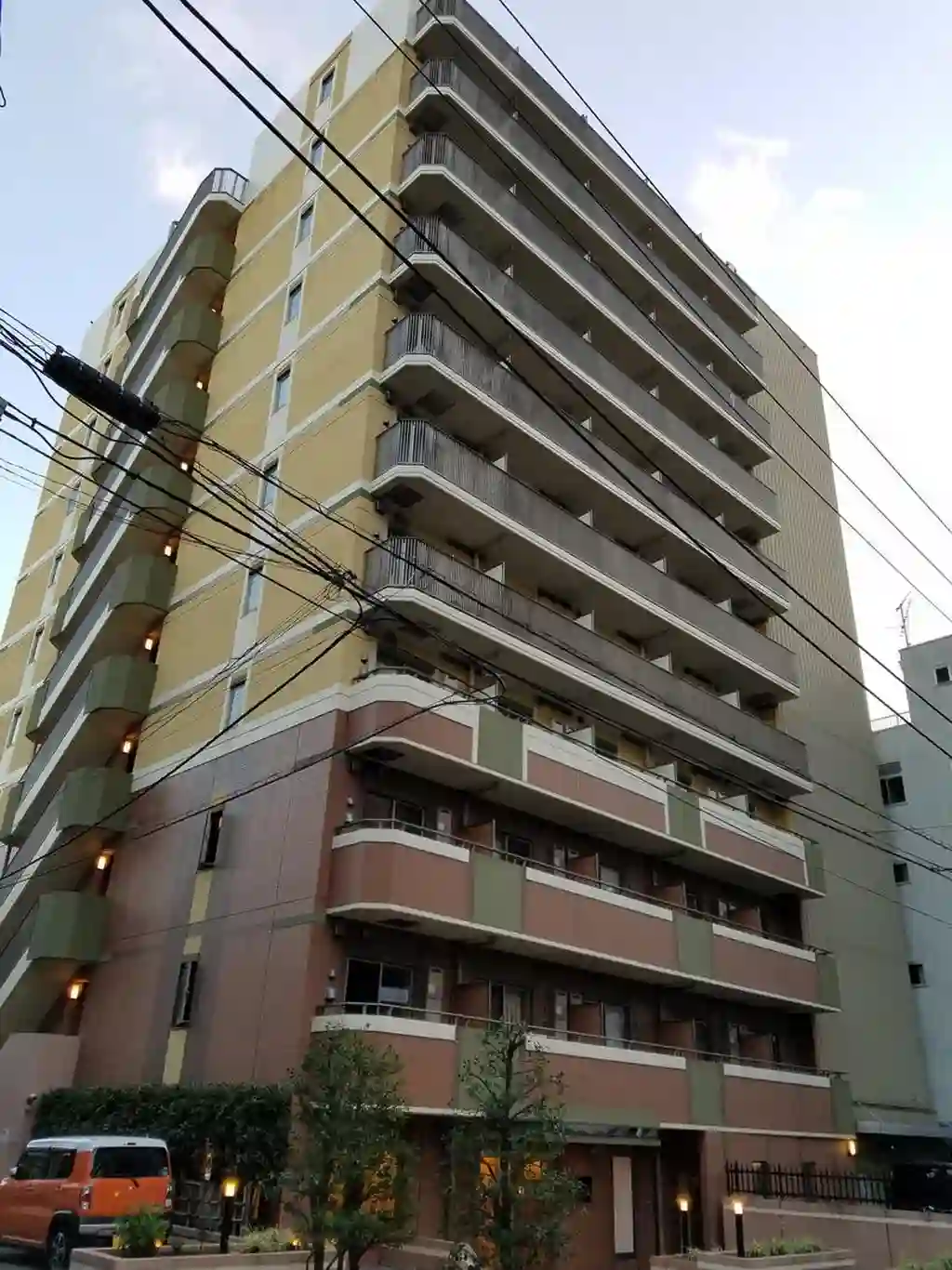 ライジングプレイス石川町 外観