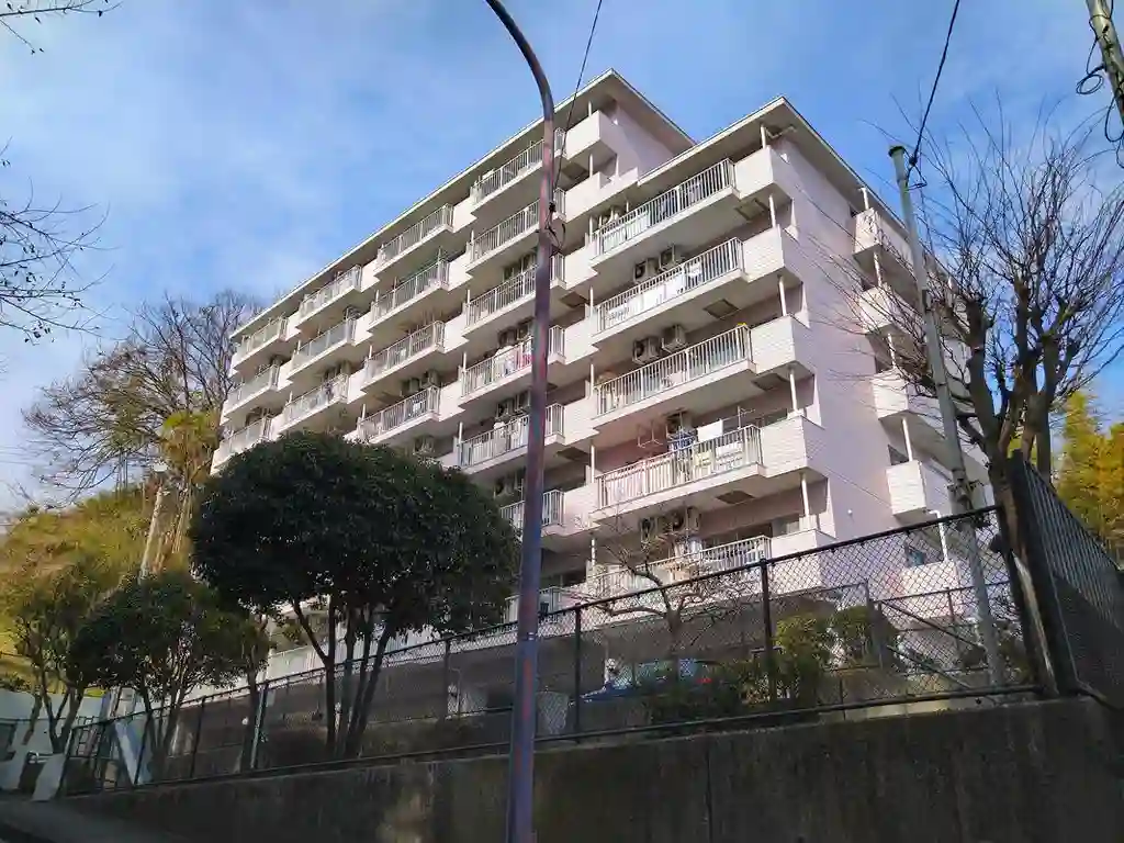 グローリア初穂鎌倉岡本 外観