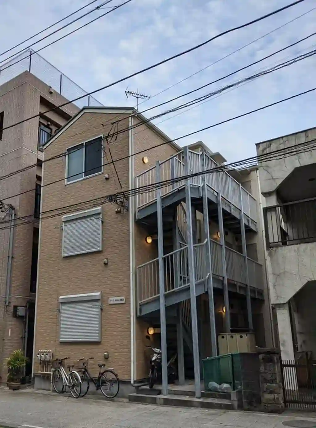 アーク みらい横浜 外観