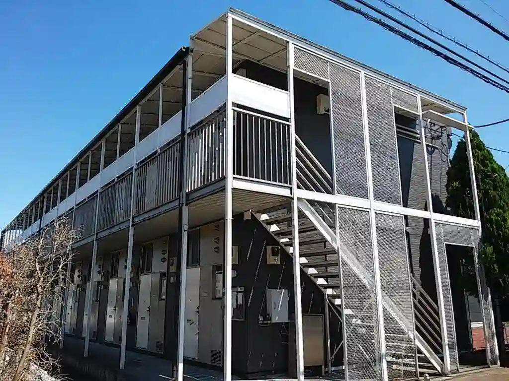レオパレスグリーンヒルズAYA II 外観