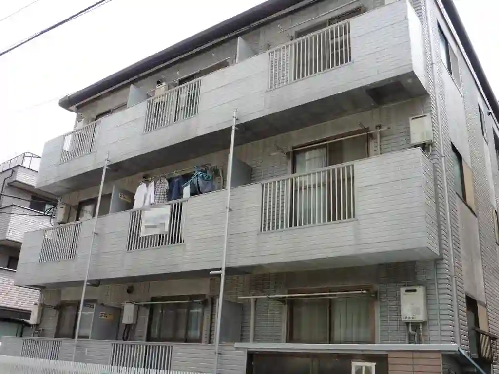 メゾンエステルナII 外観