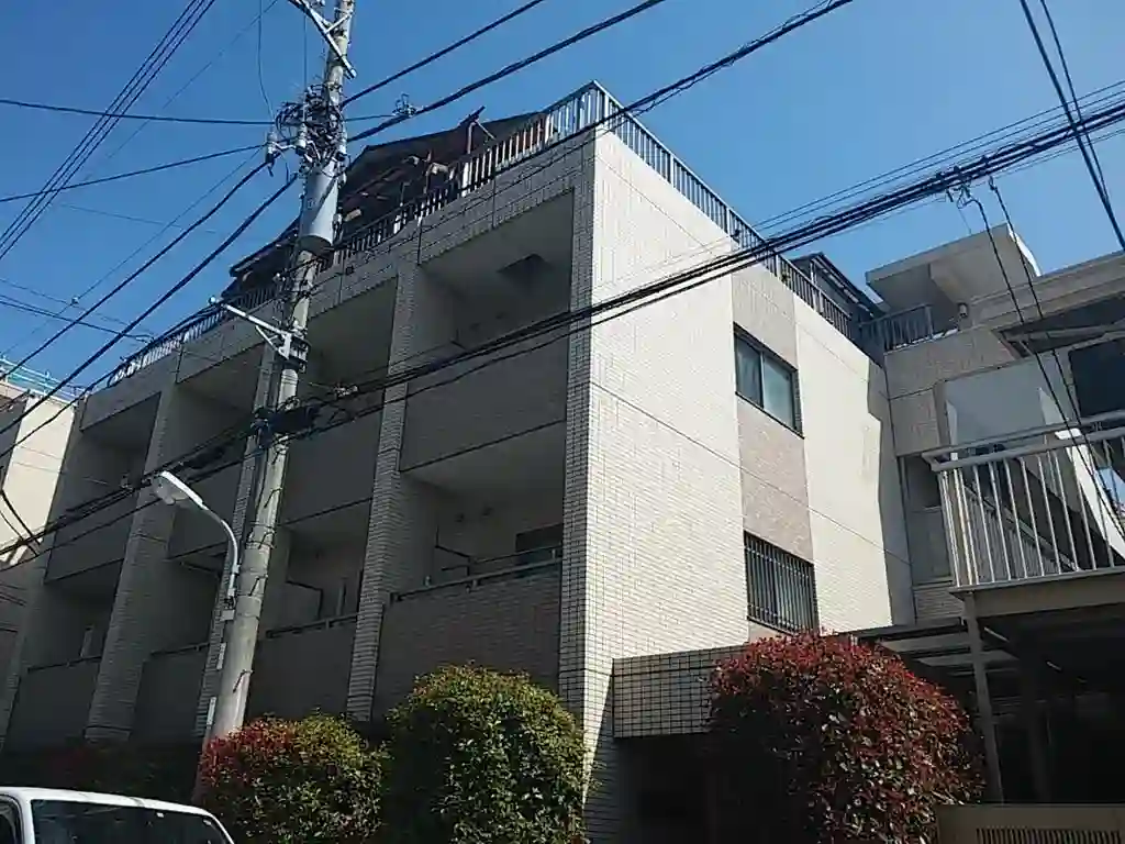 ウエスト ログ イサーラ 外観