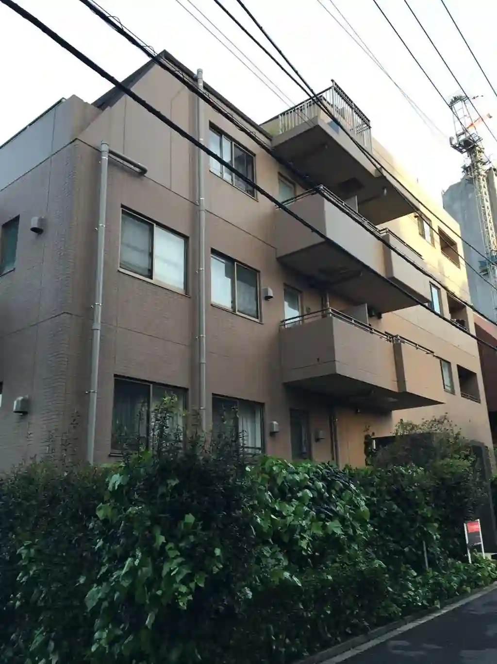 コートレアル三田綱町 外観