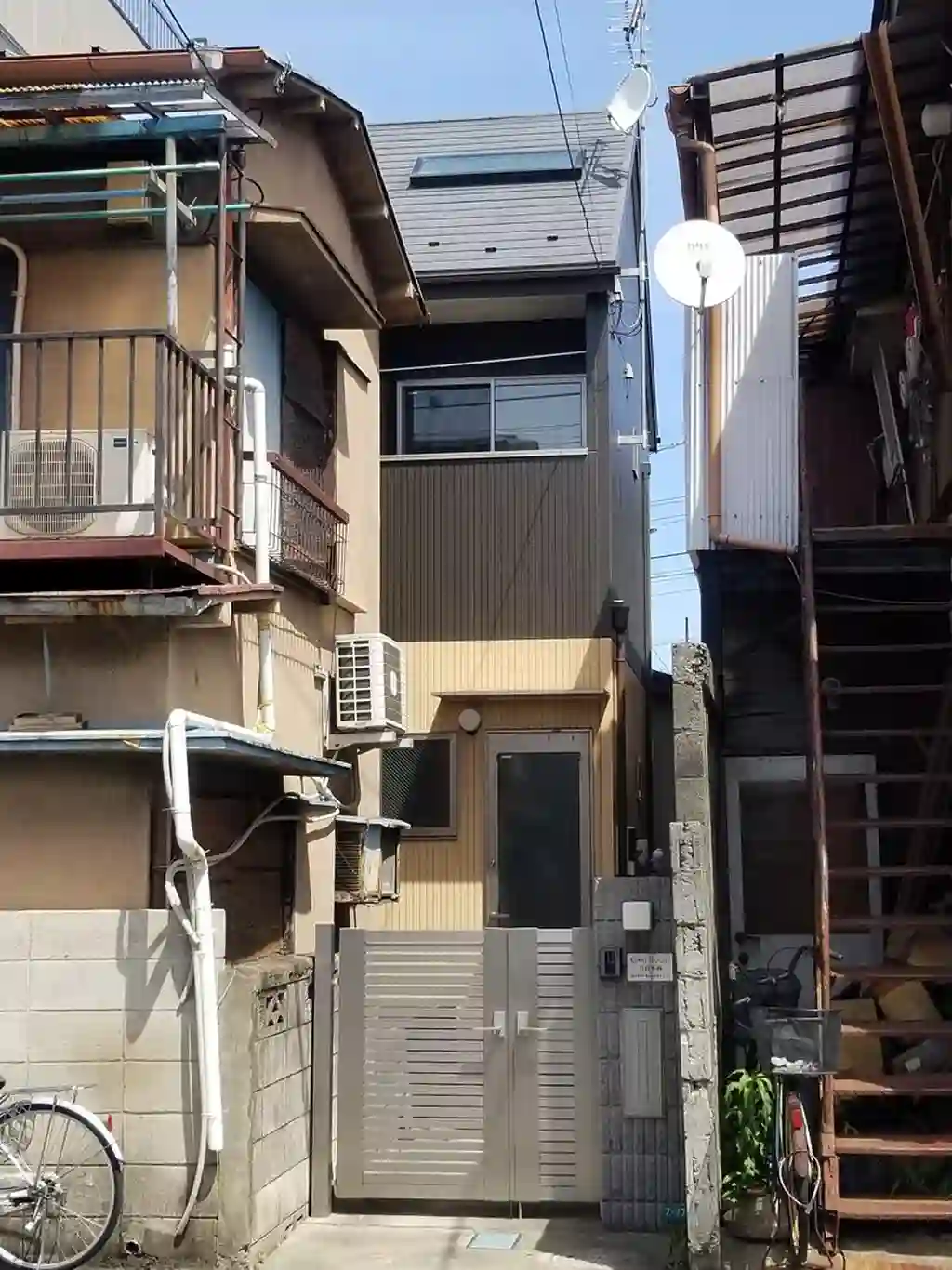 キングハウス上青木西 外観
