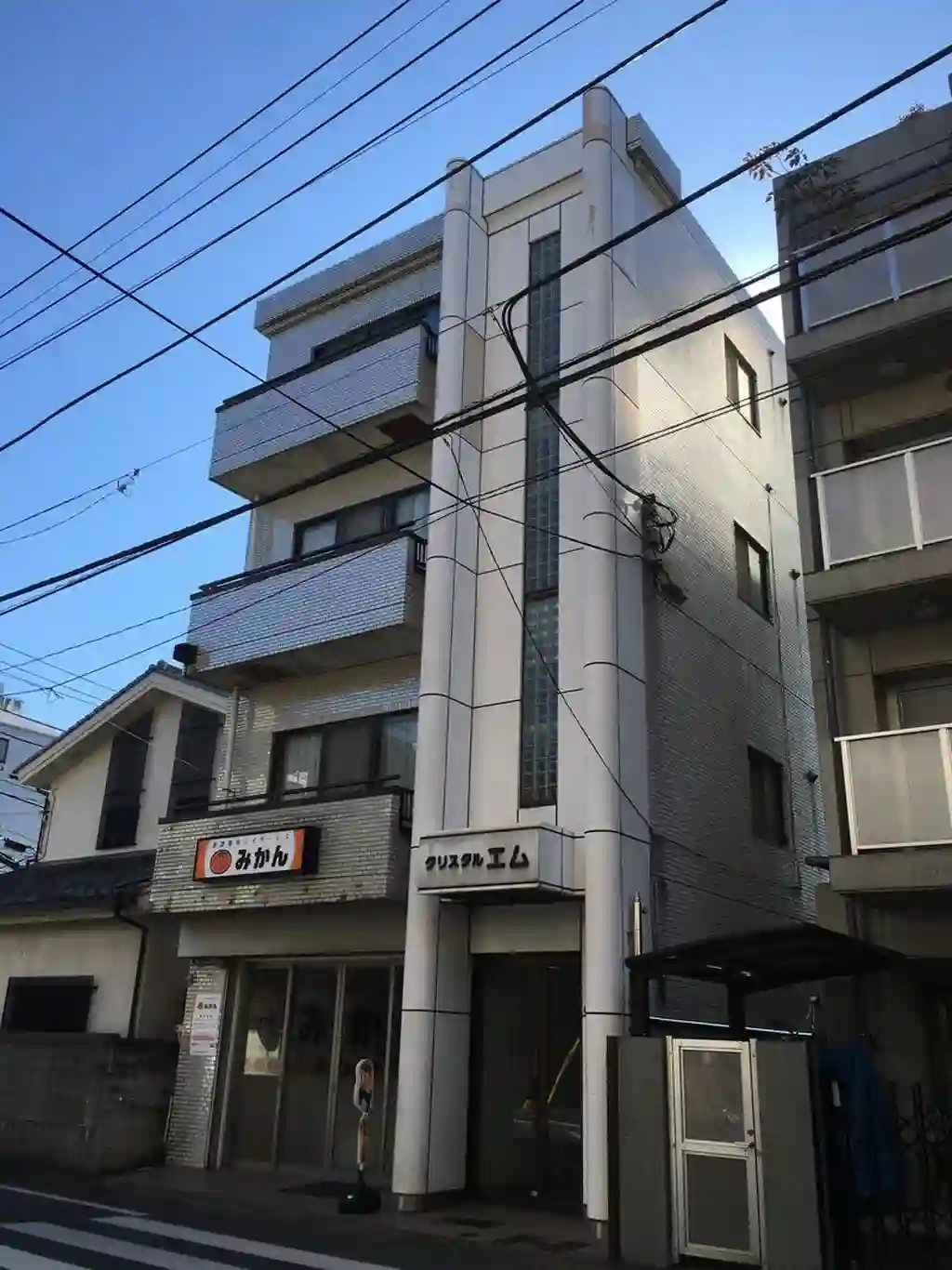クリスタルエム 外観