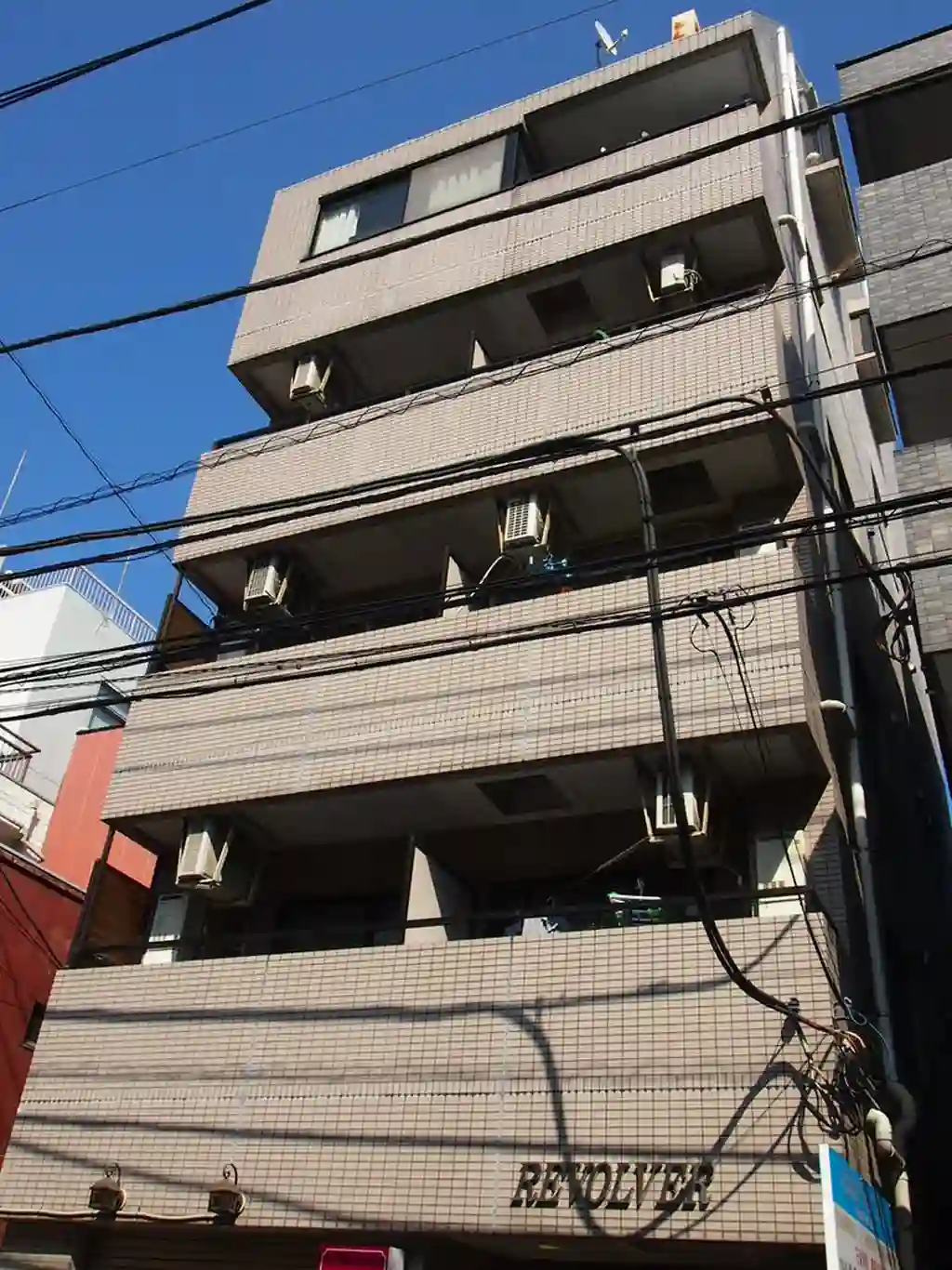 リボルバー 外観