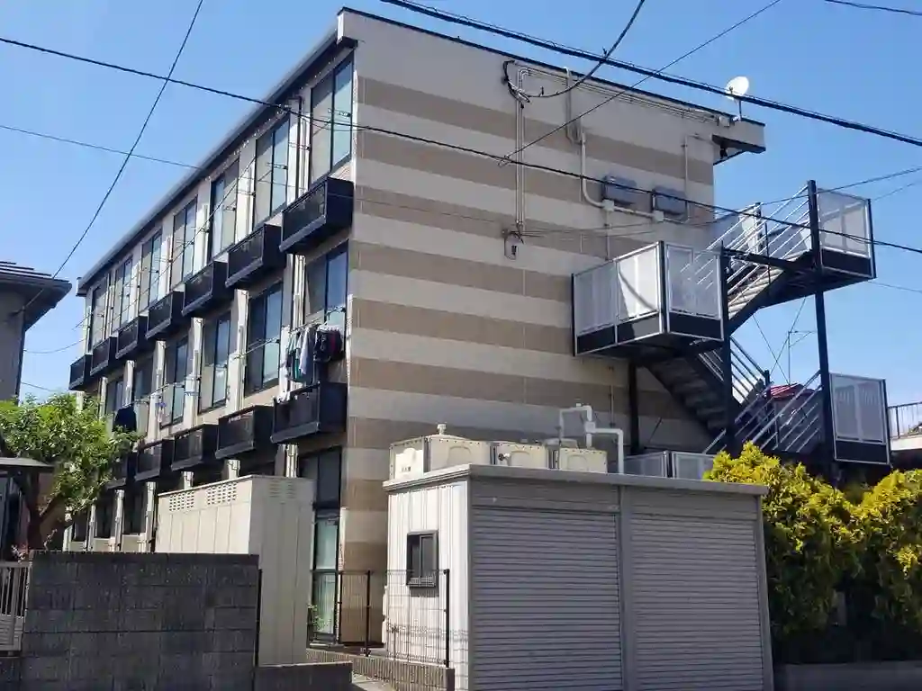 レオパレスヴェスト 外観