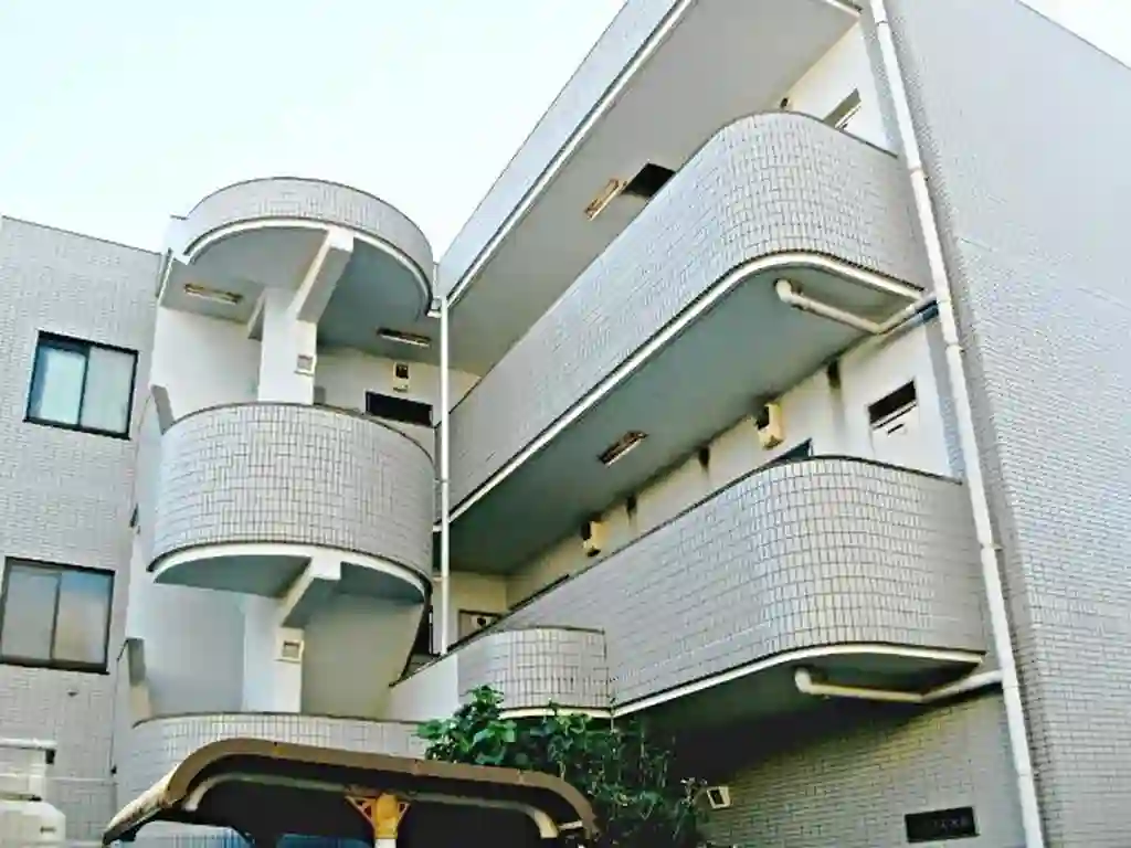 シュロス大泉 外観