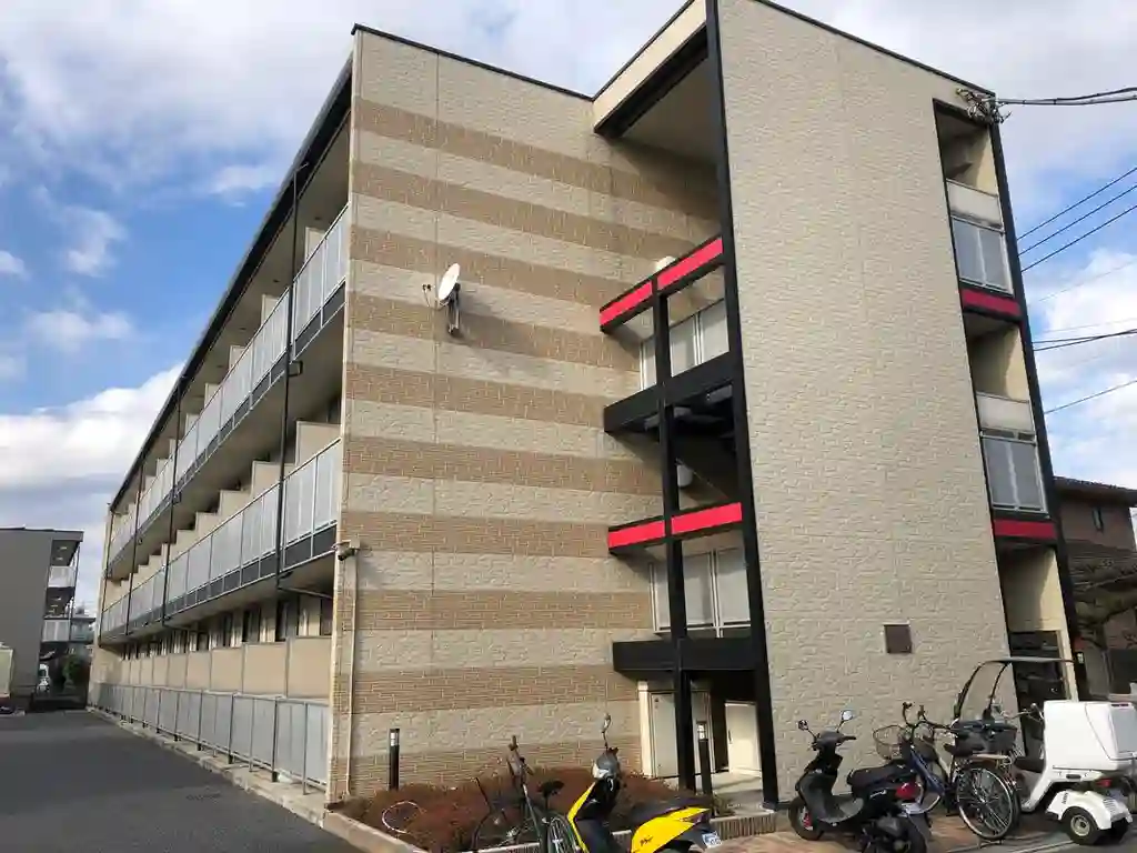 レオパレスアドミラブールワタル 外観