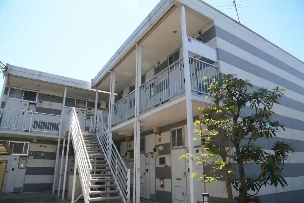 レオパレスアムール 外観