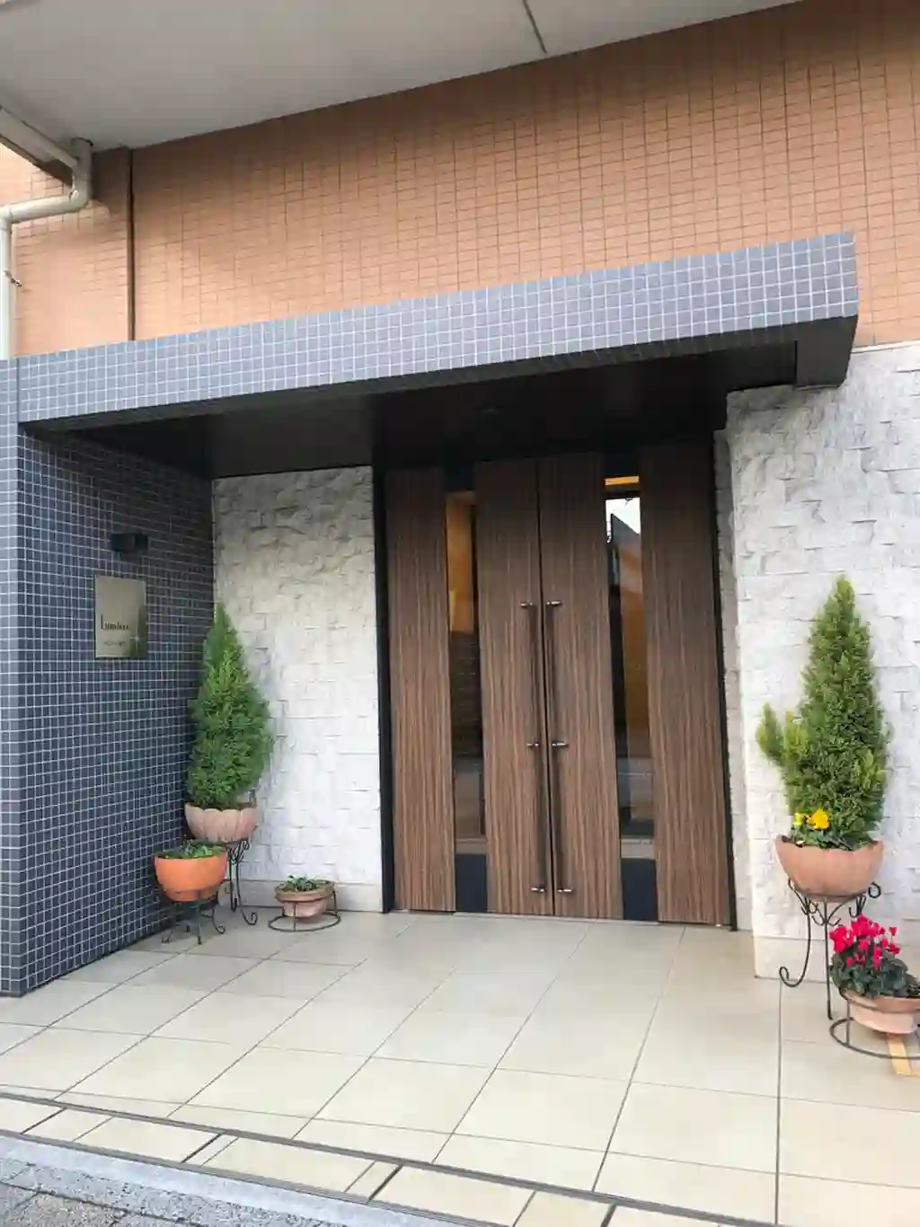 ルミエール横浜 外観