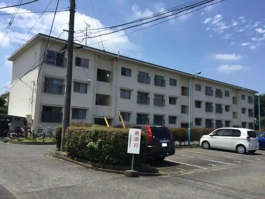 公社立川羽衣町住宅3号棟 外観