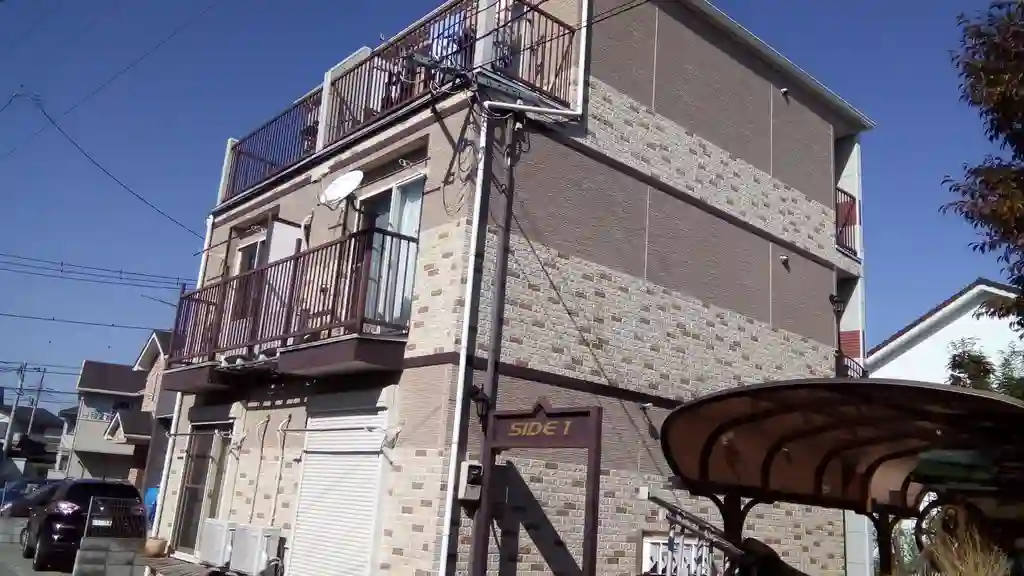 SIDE 1 外観