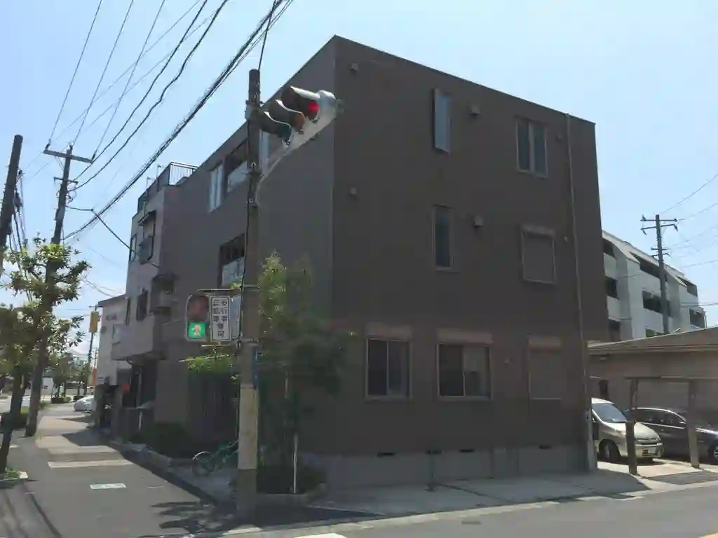 クロスロード 外観