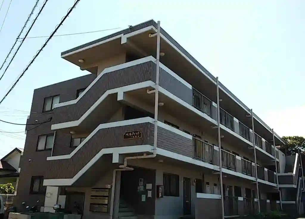 ベネフィット本厚木 外観