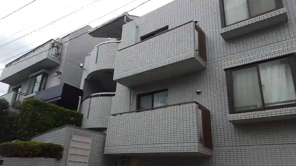 メゾン諏訪山 外観