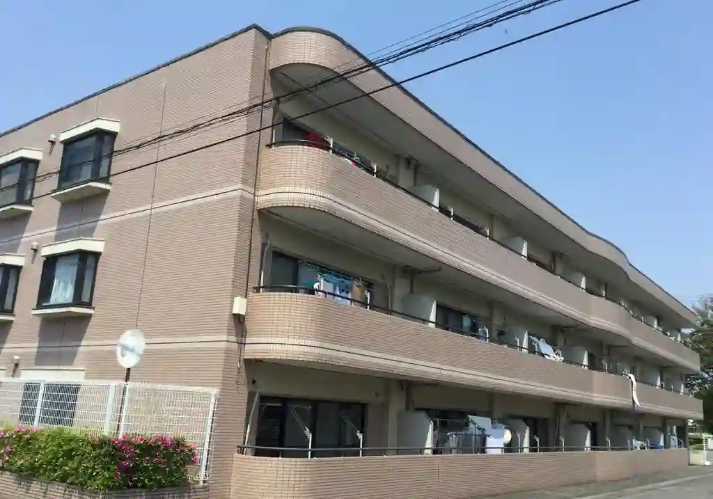 ファミーユ旭 外観