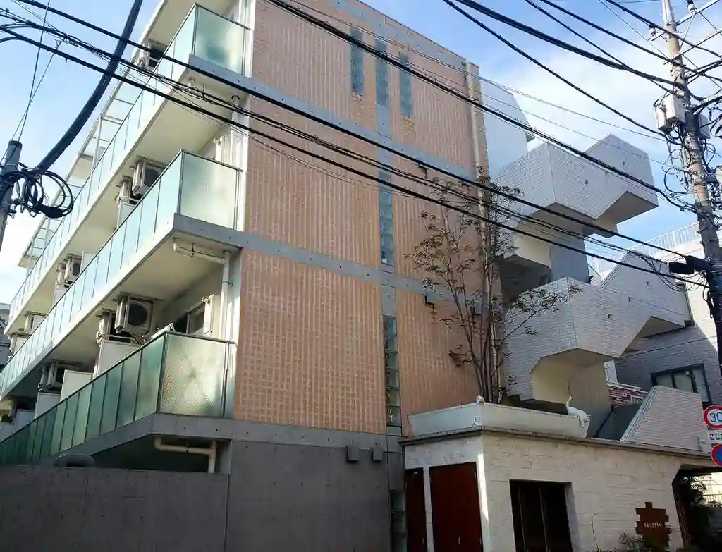 シャルル 外観