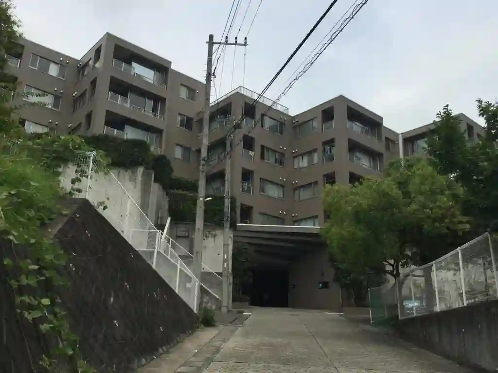バースシテイ柿生ヒルズ 外観