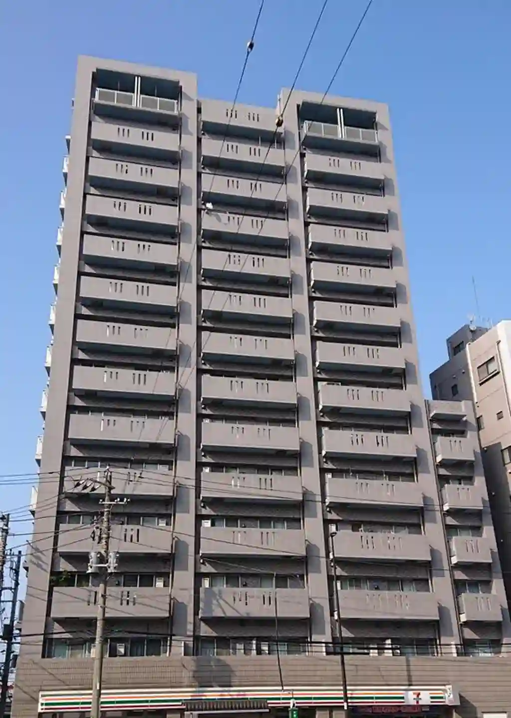 サンプレス三ノ輪 外観