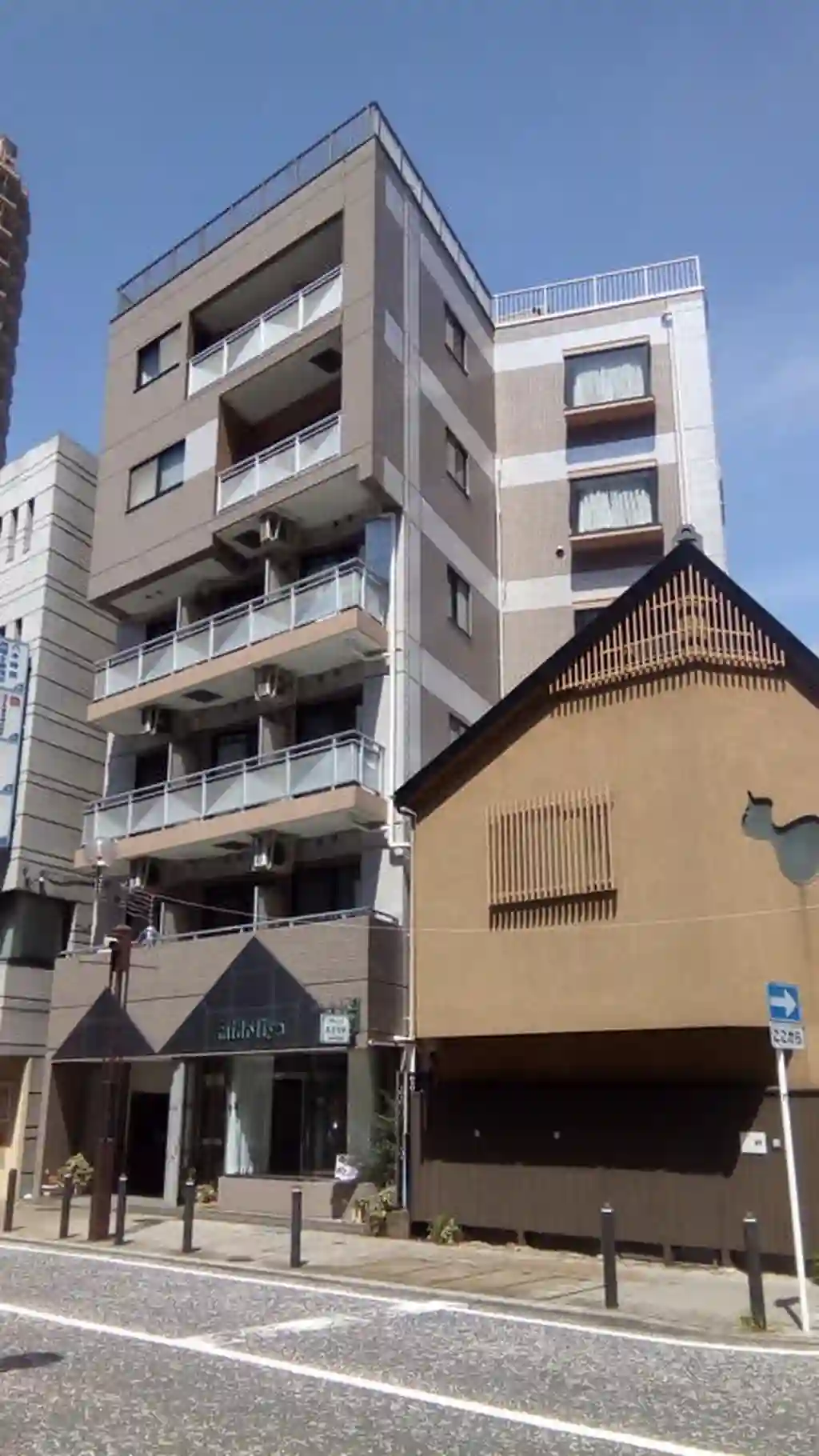 シャントレル 外観