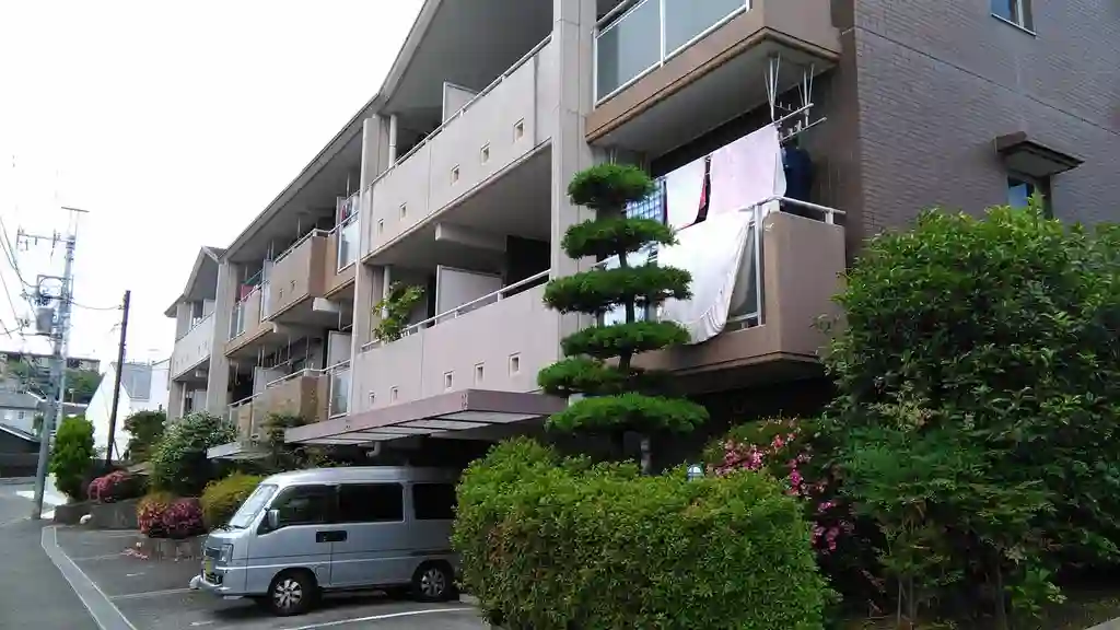 イーストハイツ 外観