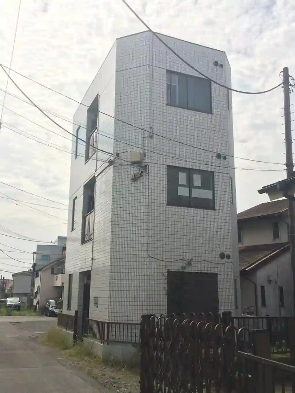 共立リライアンス子安 外観