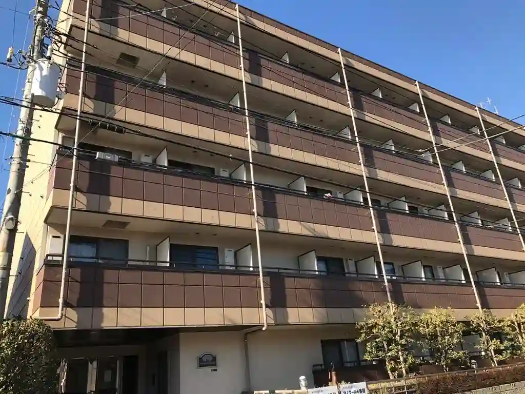 マノワール6番館 外観