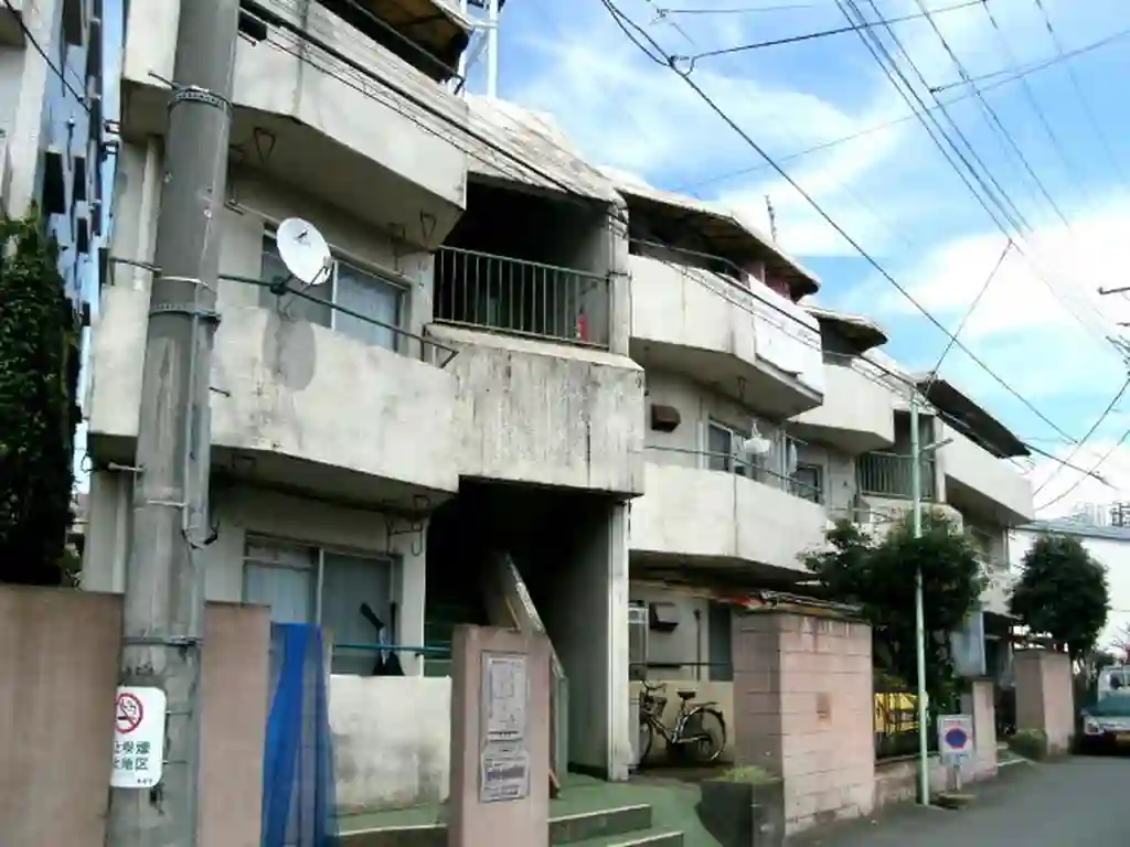 ひばりが丘兼六ハイム 外観