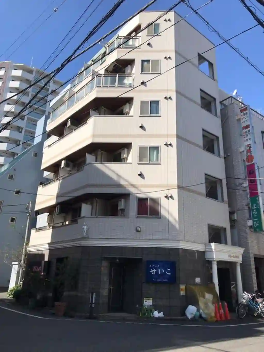 ドミール六番舘 外観