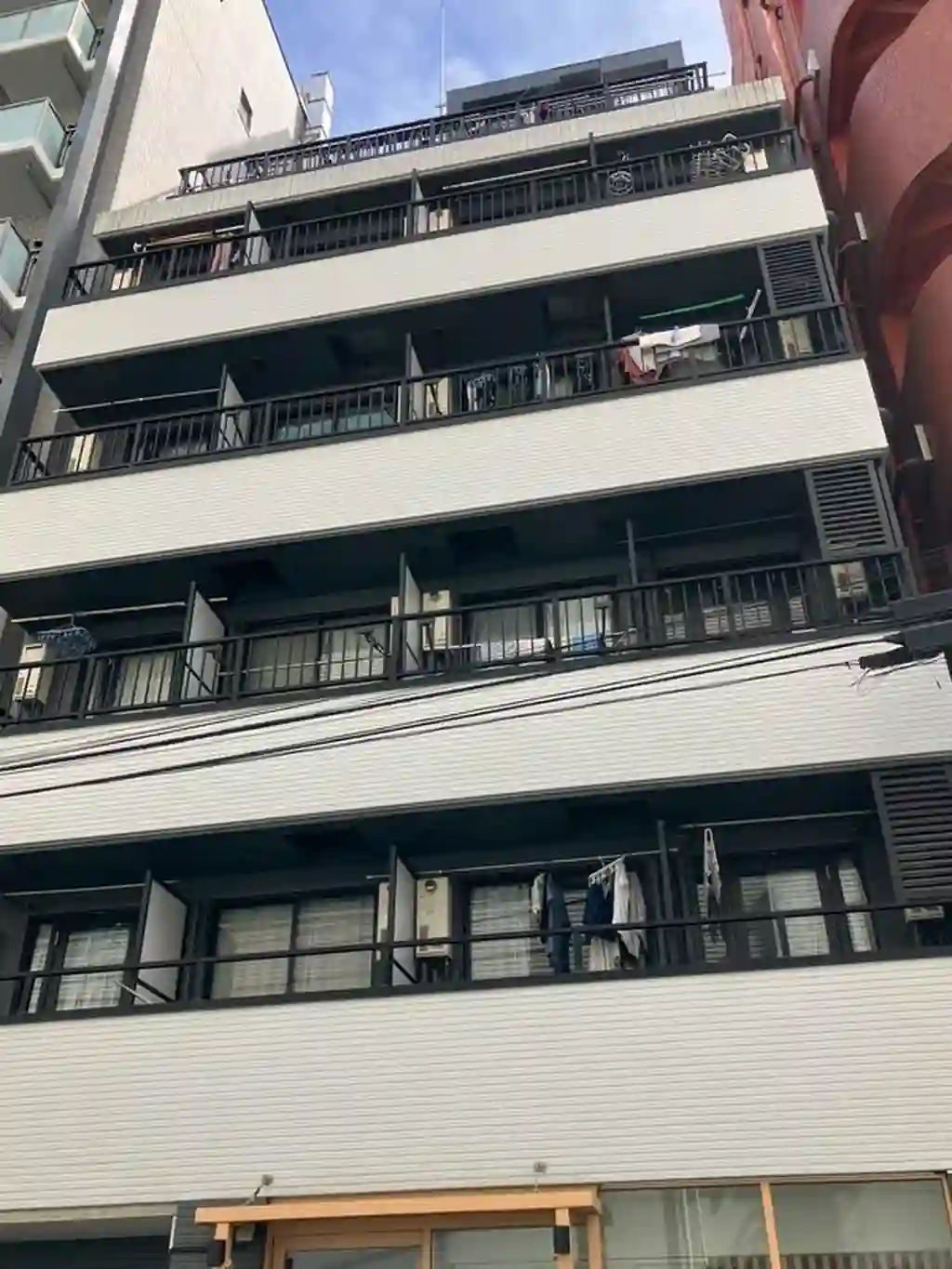 アール新宿御苑 外観