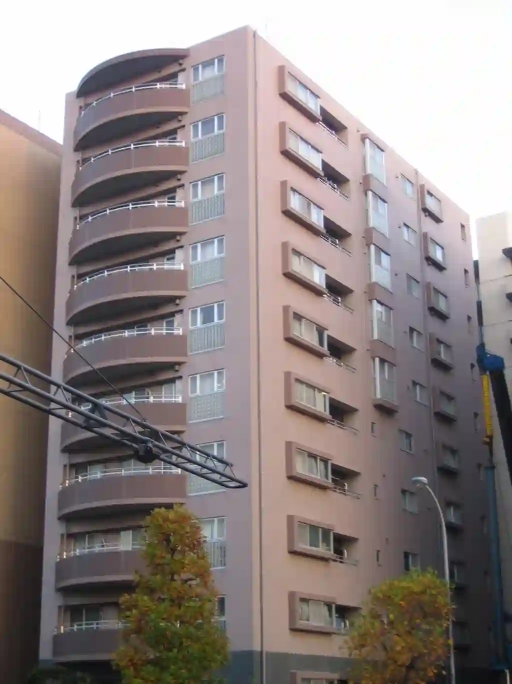 プラハ新横浜 外観