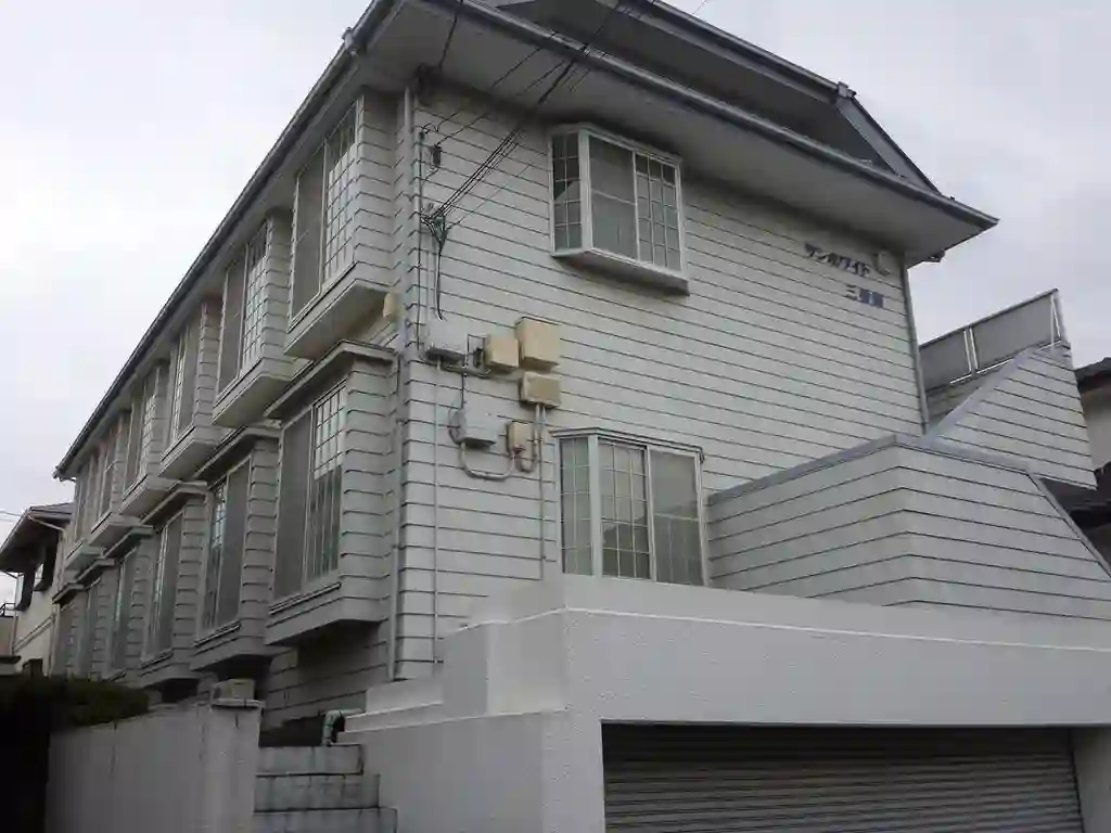 サンホワイト三番館 外観