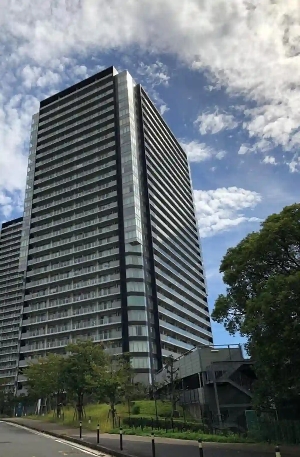 リヴァリエA棟 外観