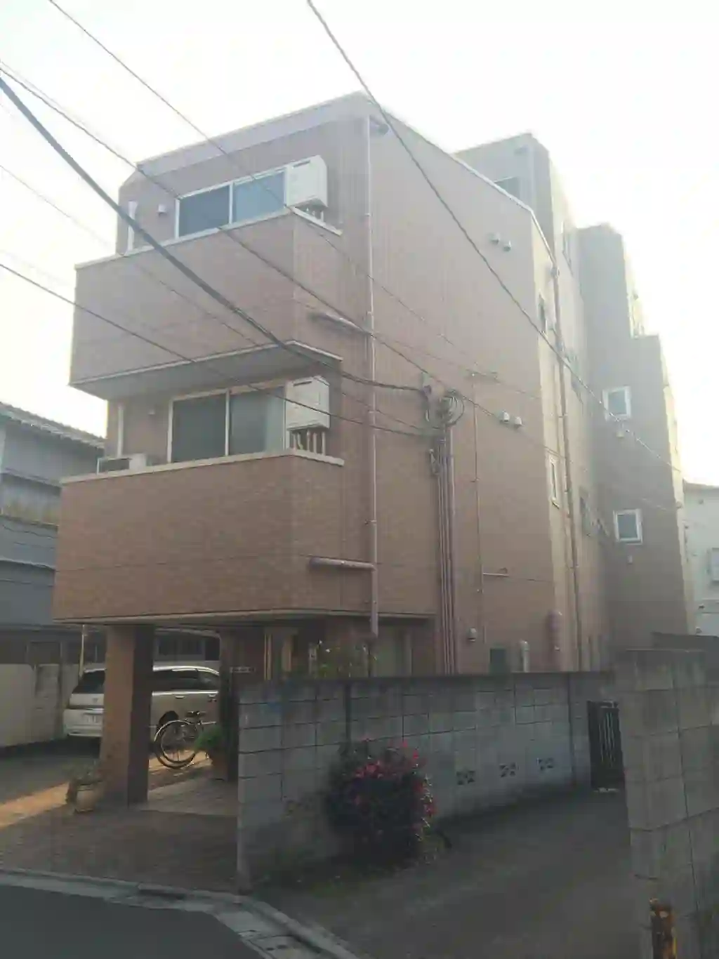 カームレスト根岸 外観