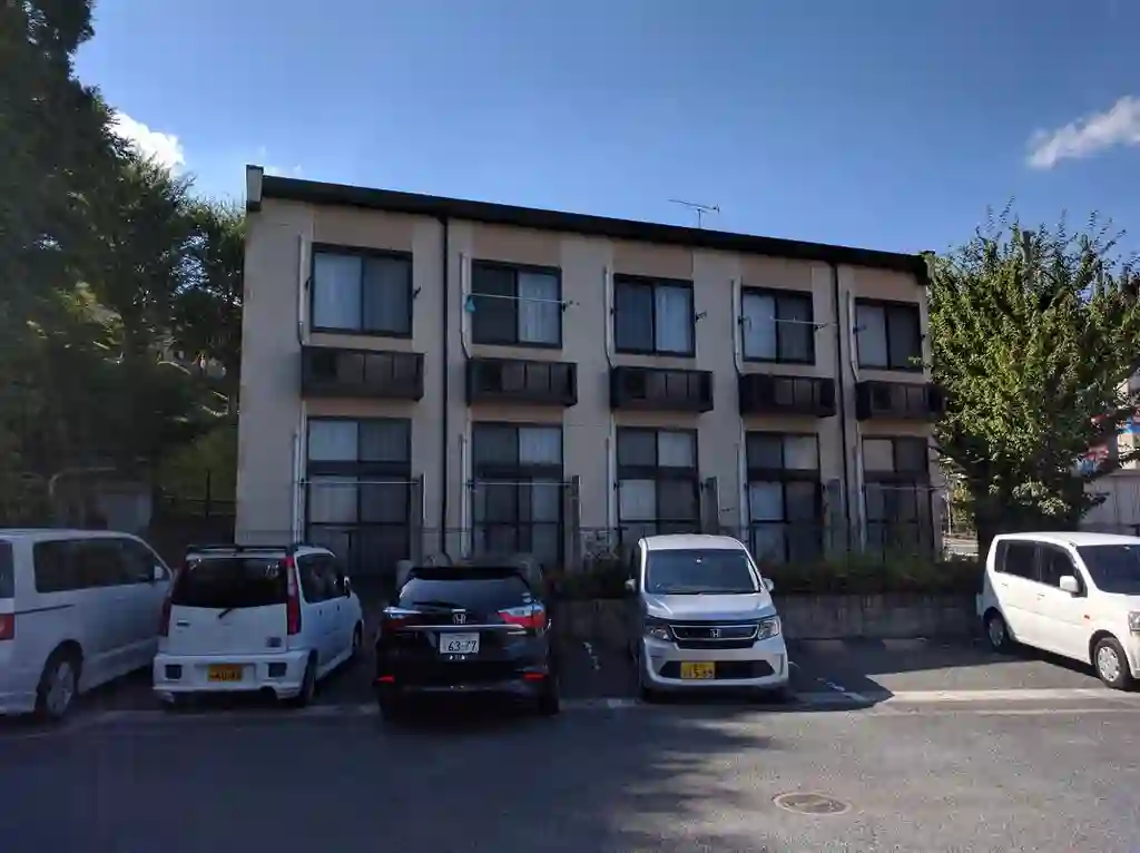 レオパレスフォレスト 外観