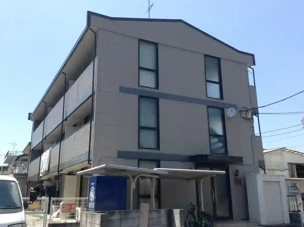 レオパレスパインヒル 外観