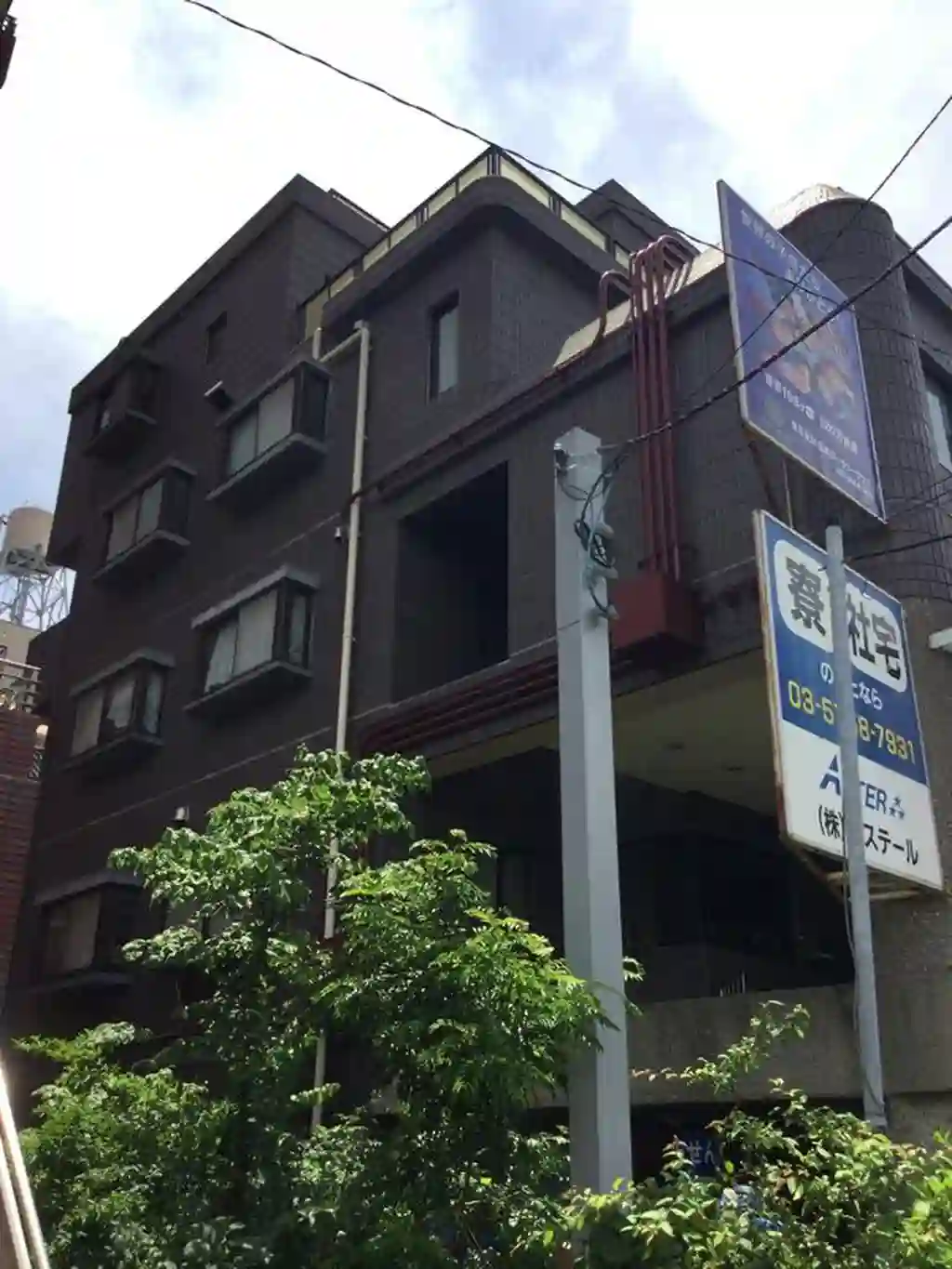 B・WOOD1990 外観