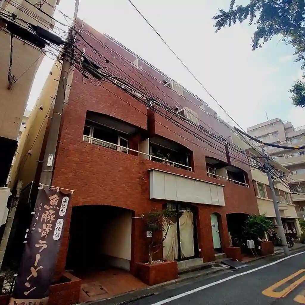 西新宿ハイホーム 外観