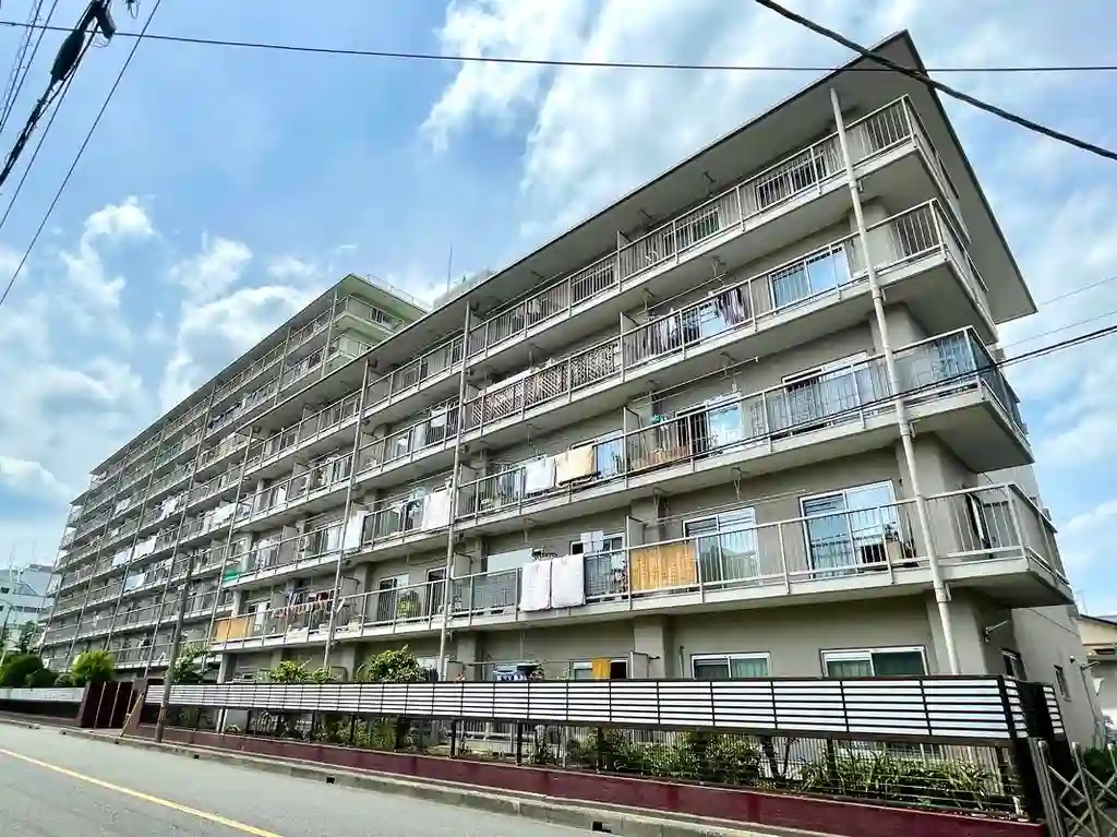 全国勤労者福祉協会わらび住宅 外観