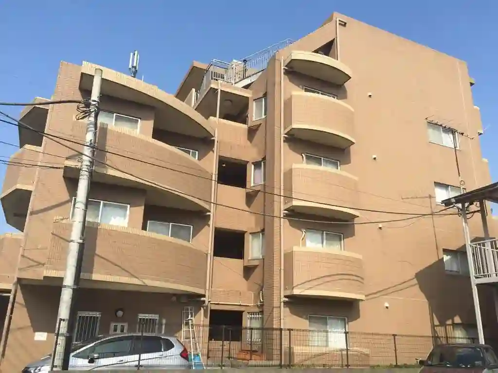グロービィア 外観