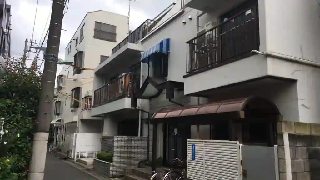 クリスタルコート 外観